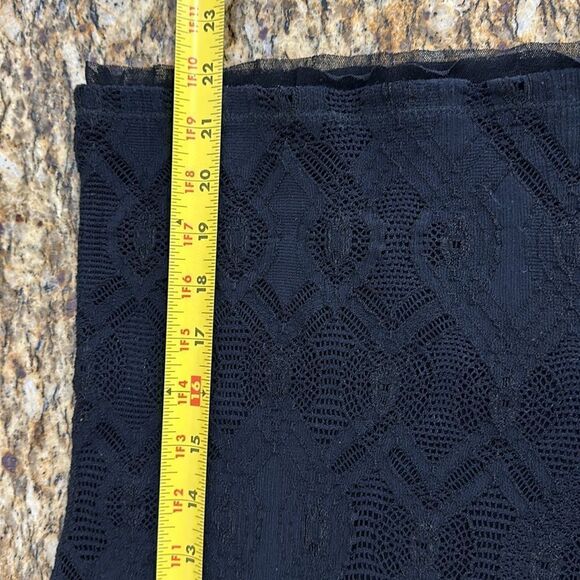 Fuzzi Black Lace Upper Mesh Lining Short Sleeve Crew Neck Top Size L - Picture 6 of 6